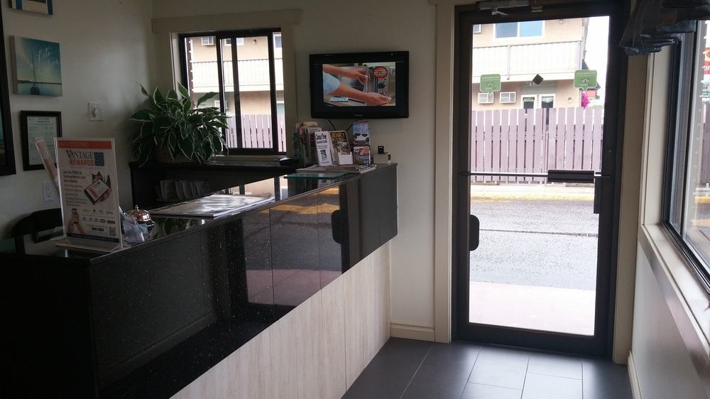Canadas Best Value Inn&Suites-Vernon Extérieur photo